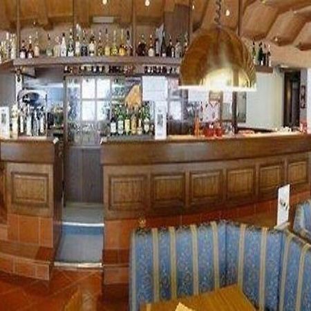 Hotel Ferre Ливиньо Екстериор снимка